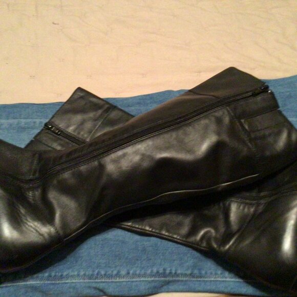 Lands End Ladies Black Leather Boot Size 10 M - Picture 3 of 3